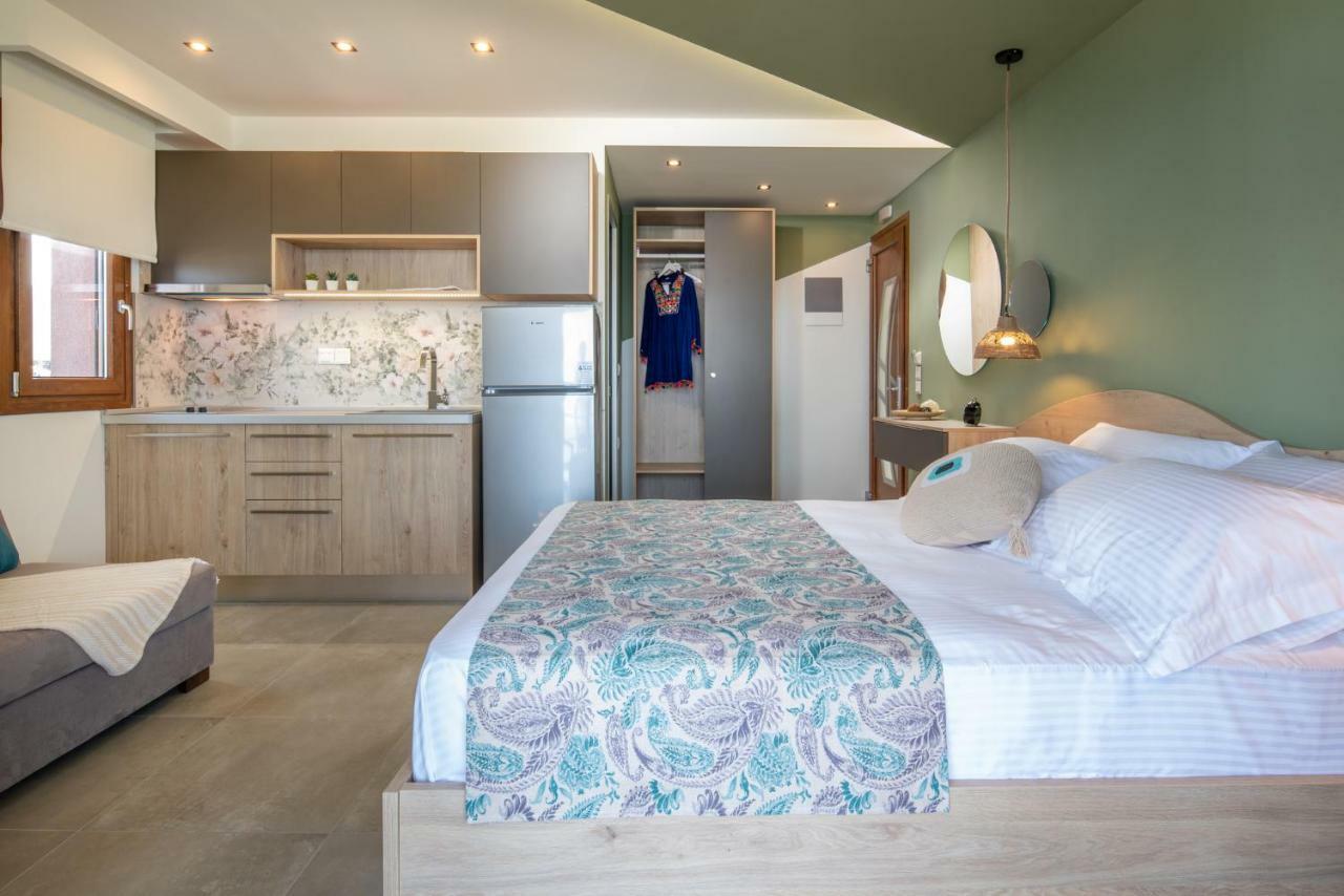 Stavros Compass Hotell Sarti Exteriör bild